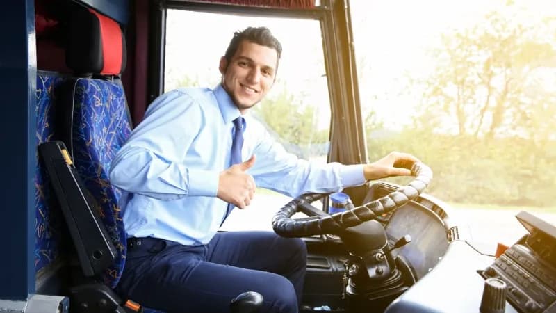 Ile zarabia kierowca PKS Bydgoszcz? Sprawdź realne zarobki i warunki pracy