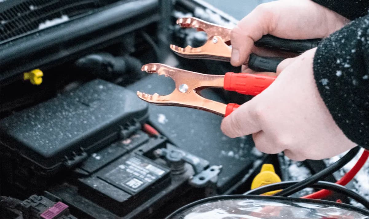 Ile amperów na prostowniku? Uniknij przeładowania akumulatora