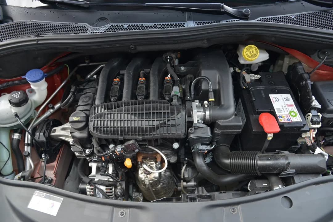 Jaki silnik wybrać do Peugeota 2008? Kompleksowe porównanie jednostek